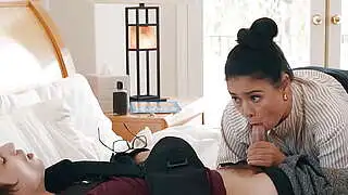 性感亚洲大胸熟女教师达娜·维斯波利 (Dana Vespoli) 出人意料地猛操嫩穴